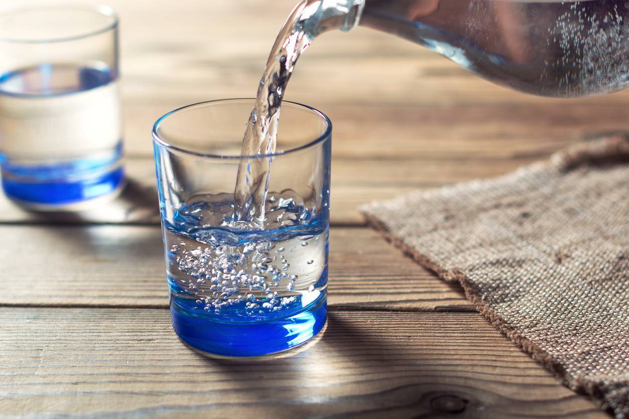 Eau purifiée grâce aux perles de céramique